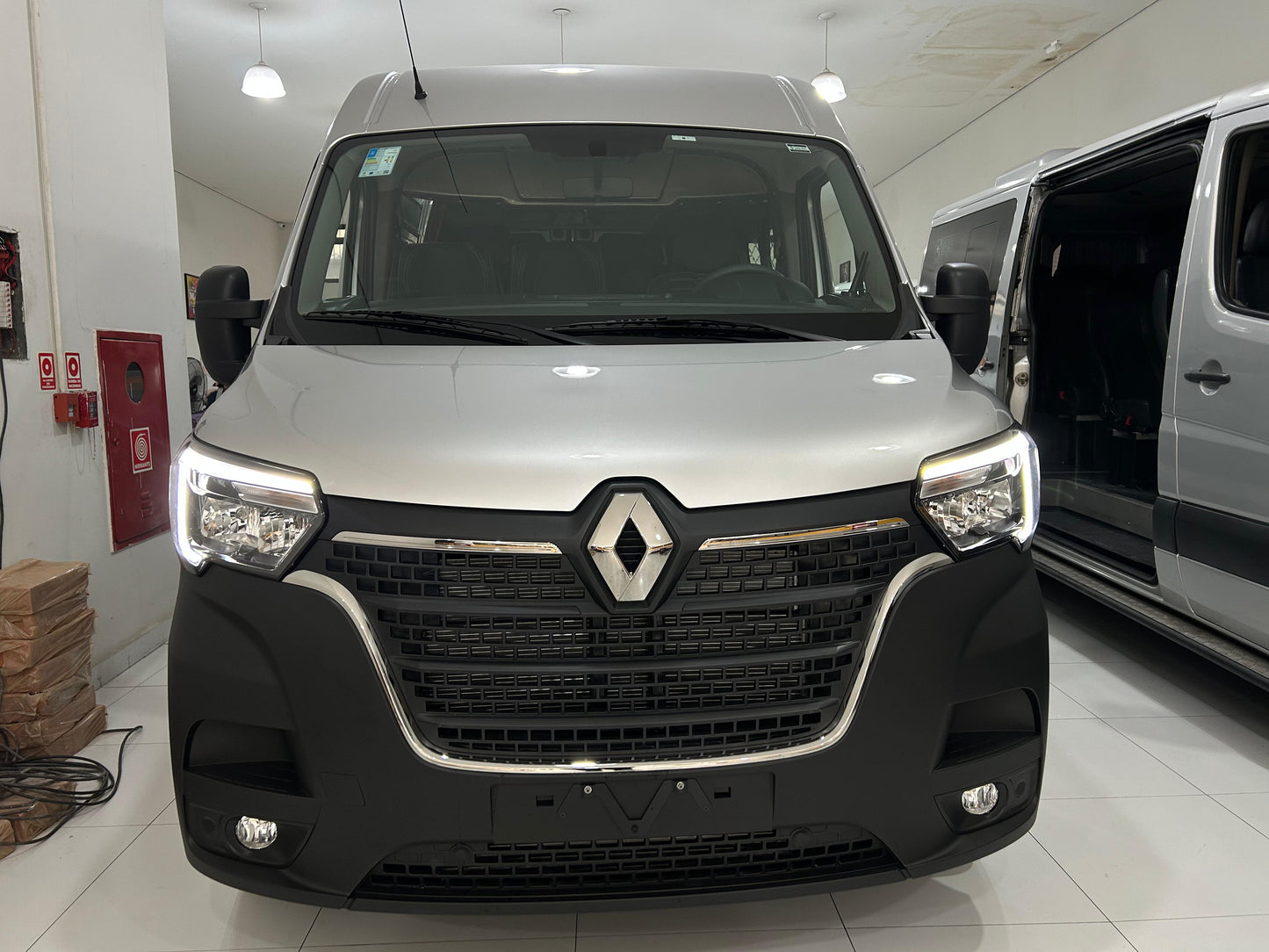Renault Master Executiva L3H2 - 15+1 Lugares - Zero Km - 2025/2026 - A Partir de 345.900,00