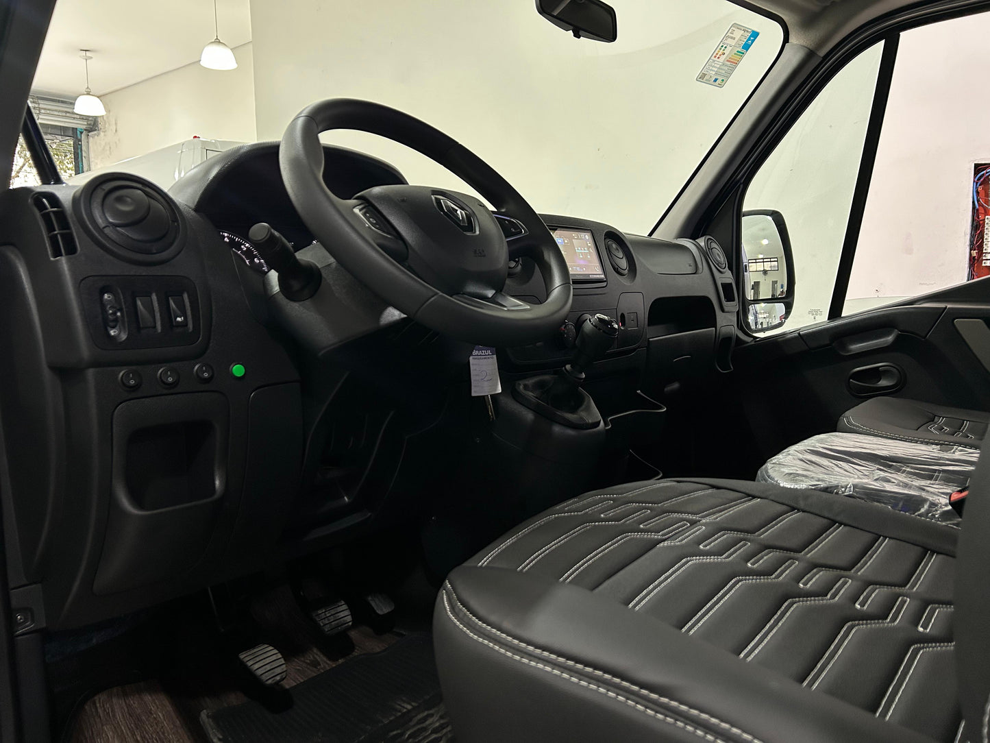 Renault Master Executiva L3H2 - 15+1 Lugares - Zero Km - 2025/2026 - A Partir de 345.900,00