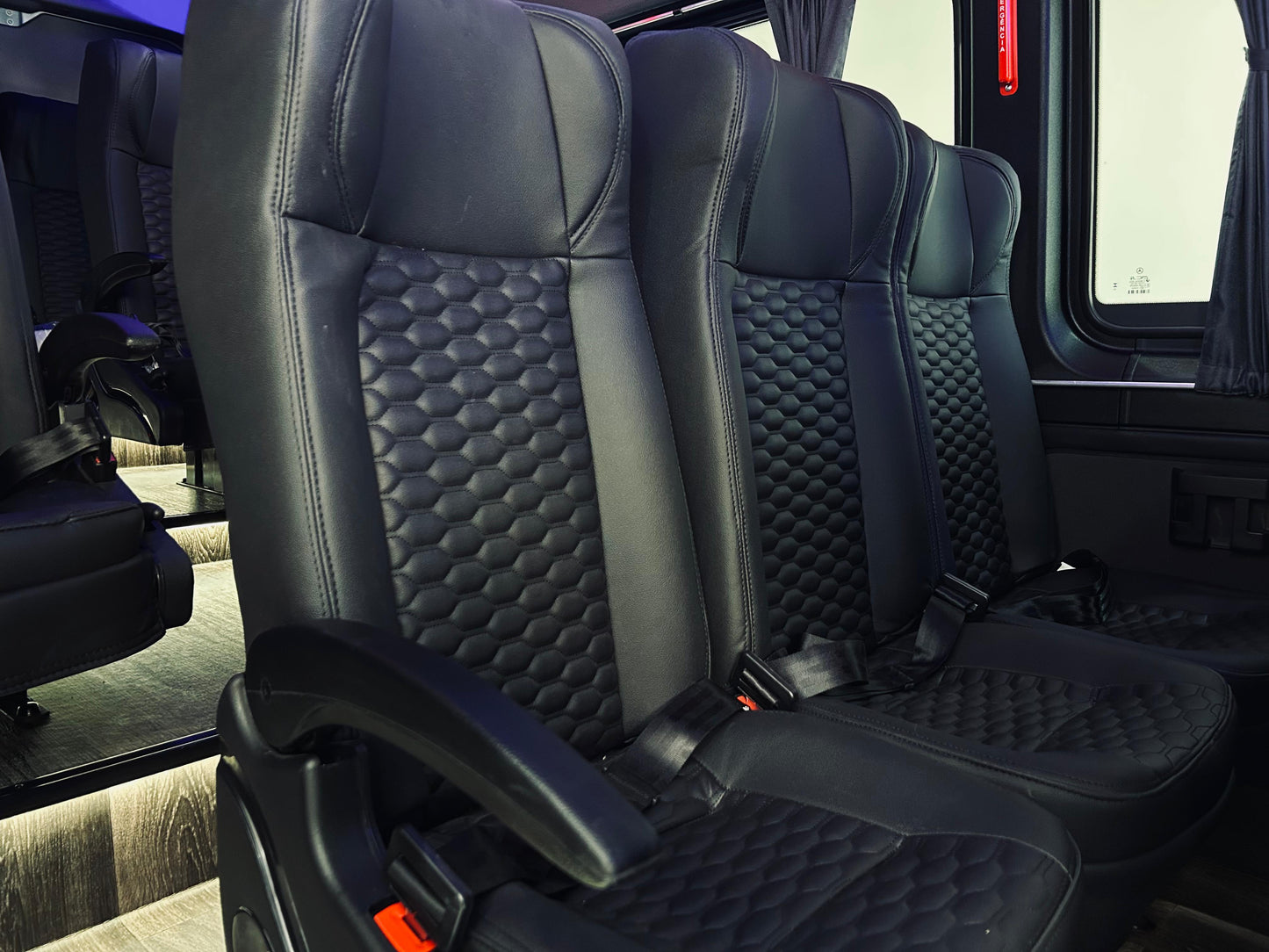 Mercedes Benz Sprinter 417 Executiva - A partir de 399.900,00