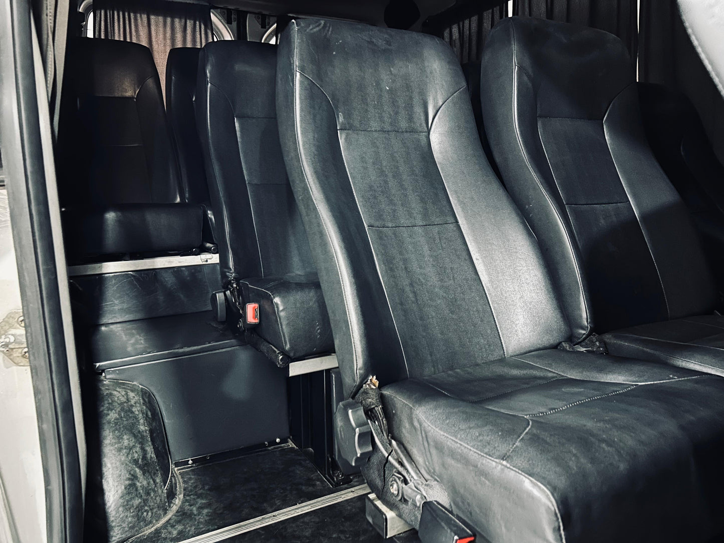 Mercedes Benz Sprinter Executivo 415 17/18 - T.B - R$175.900,00
