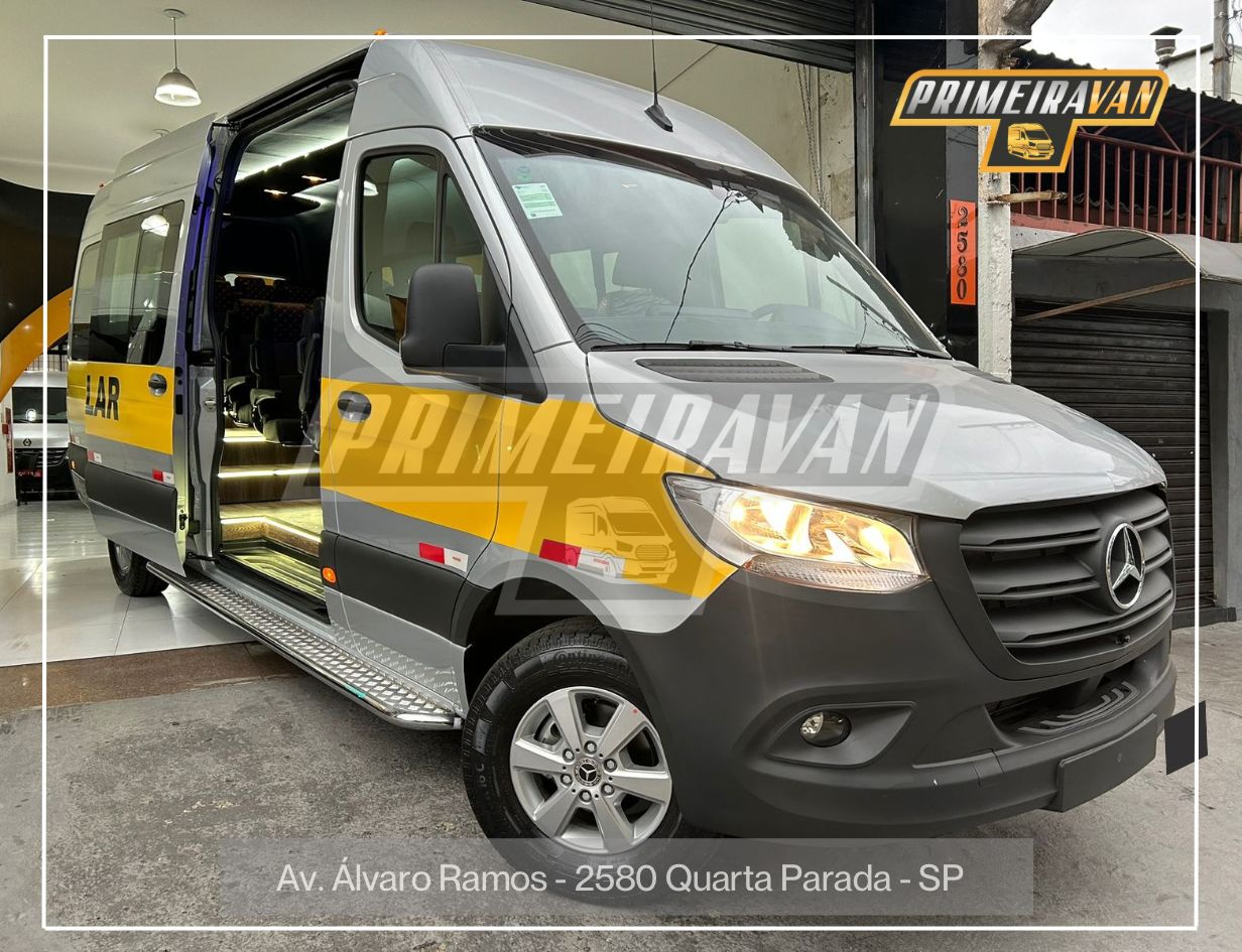 Sprinter 417 Escolar - 28 Lugares - LED, Patamar, Ar Condicionado Frontal e Traseiro - A Partir de R$335.900,00