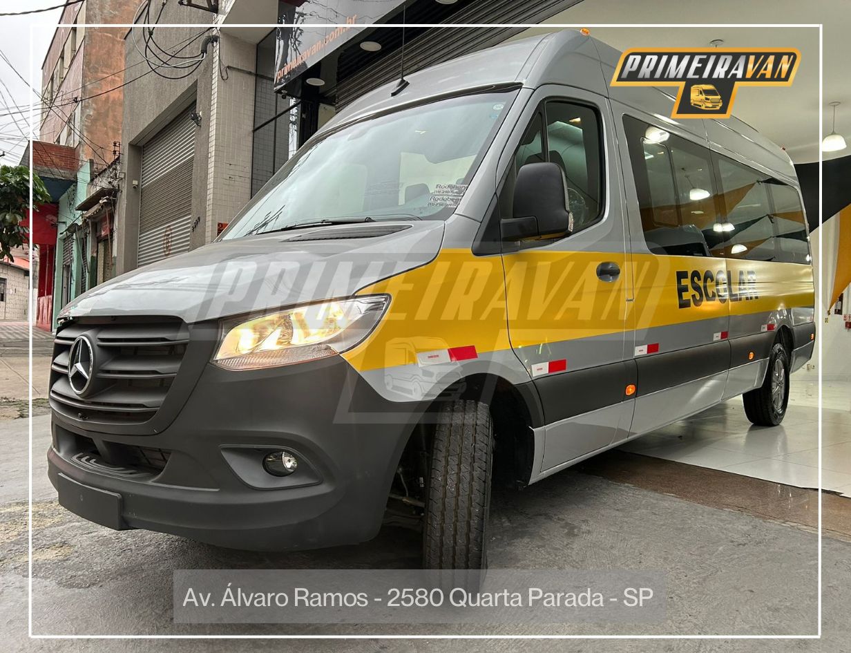 Sprinter 417 Escolar - 28 Lugares - LED, Patamar, Ar Condicionado Frontal e Traseiro - A Partir de R$335.900,00