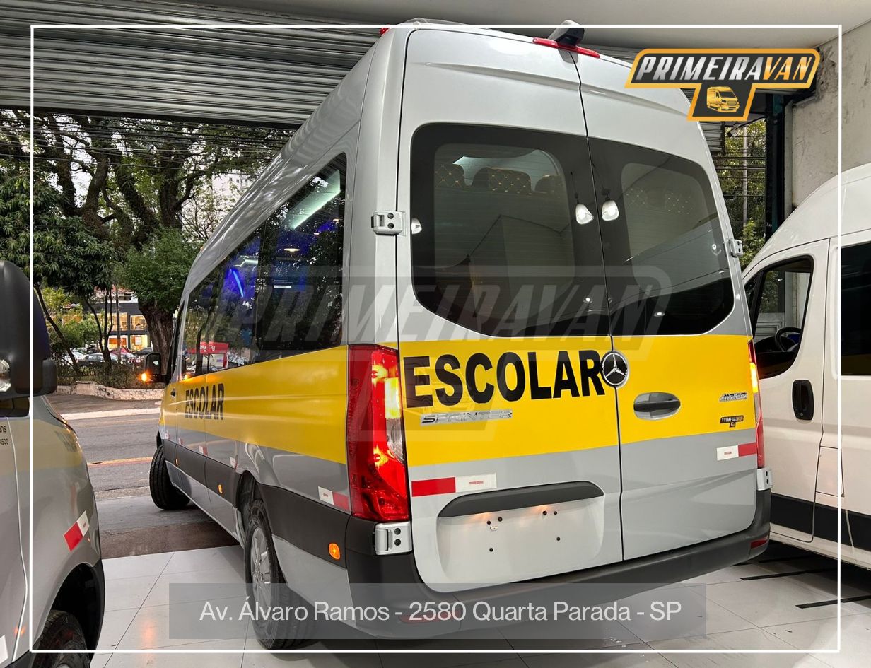 Sprinter 417 Escolar - 28 Lugares - LED, Patamar, Ar Condicionado Frontal e Traseiro - A Partir de R$335.900,00