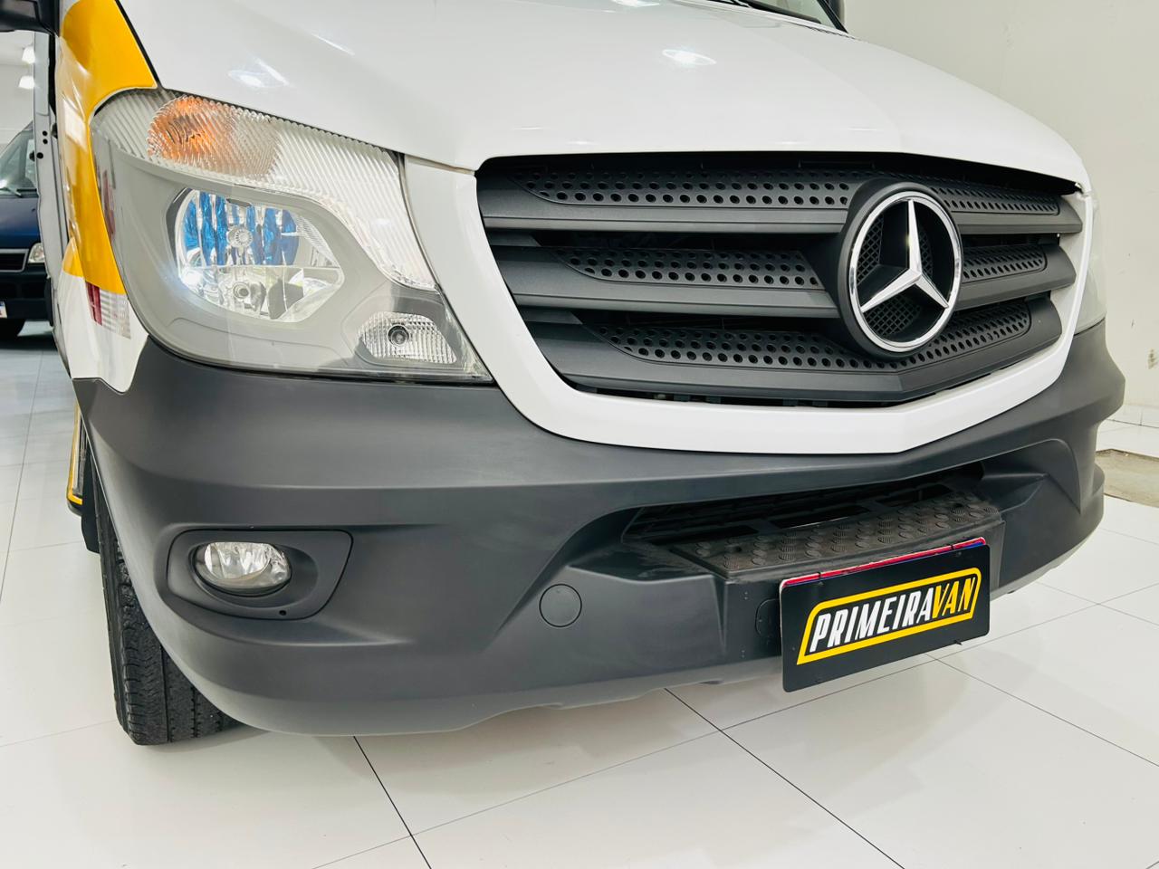Mercedes-Benz Sprinter 415 Escolar 28 lugares 2019/2019- R$265.000