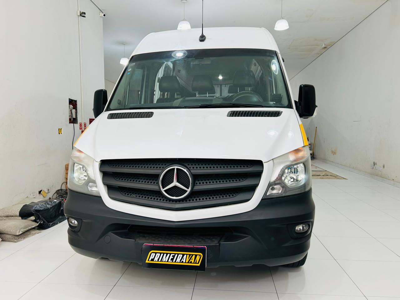 Mercedes-Benz Sprinter 415 Escolar 28 lugares 2019/2019- R$265.000