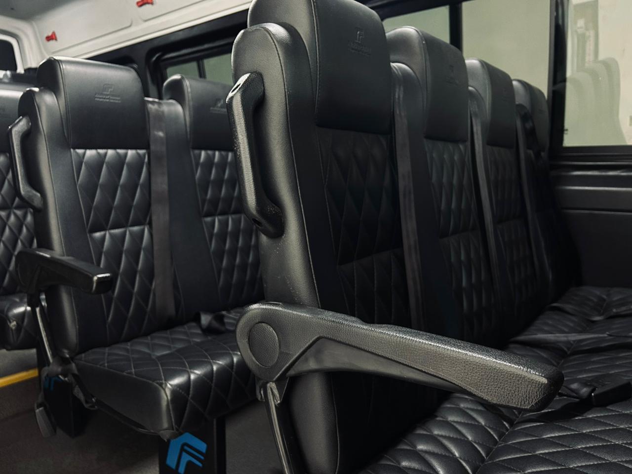 Mercedes-Benz Sprinter 415 Escolar 28 lugares 2019/2019- R$265.000